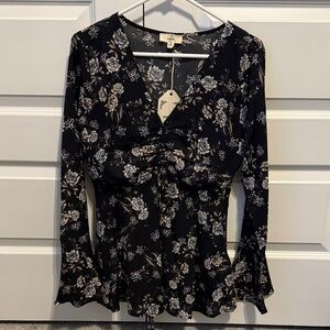 Entro Floral Black Top medium